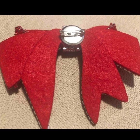 🎀 Bow Tie Pin 🎀 - Picture 4 of 4